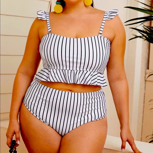 2 piece swimsuit/ unworn - Picture 1 of 2